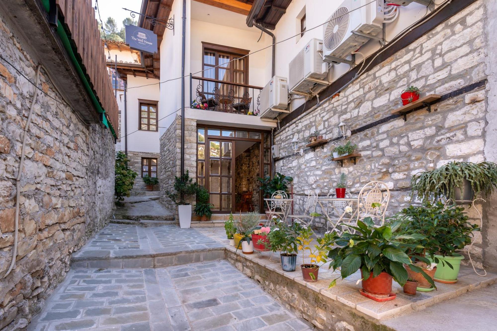The Well House - Unesco ベラト エクステリア 写真