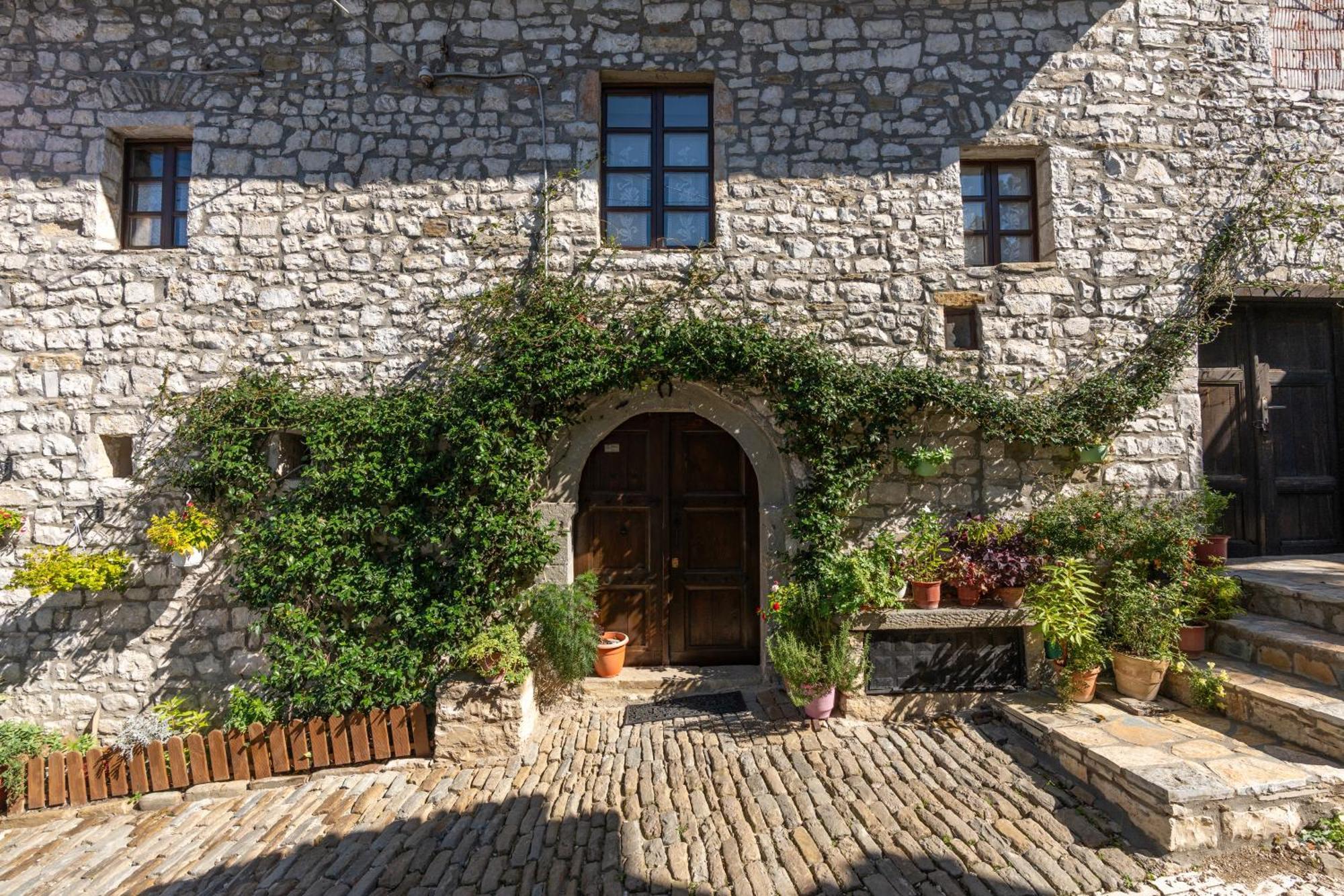 The Well House - Unesco ベラト エクステリア 写真